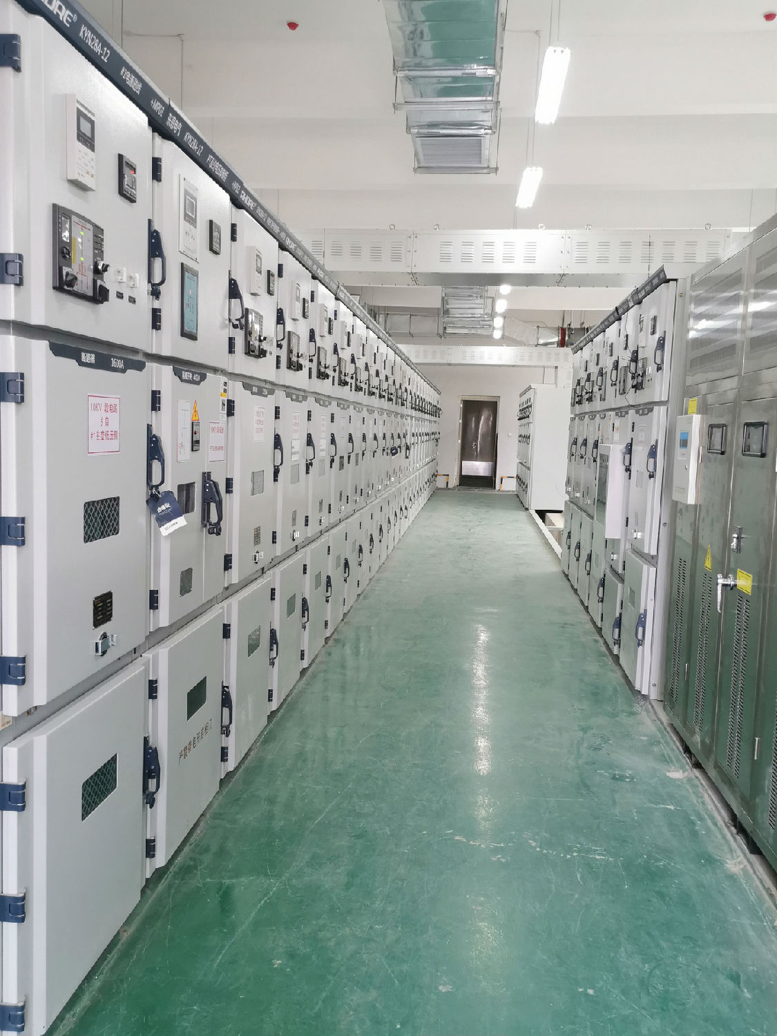 KYN28A-12铠装移开式中置柜 KYN28A-12铠装移开式中置柜