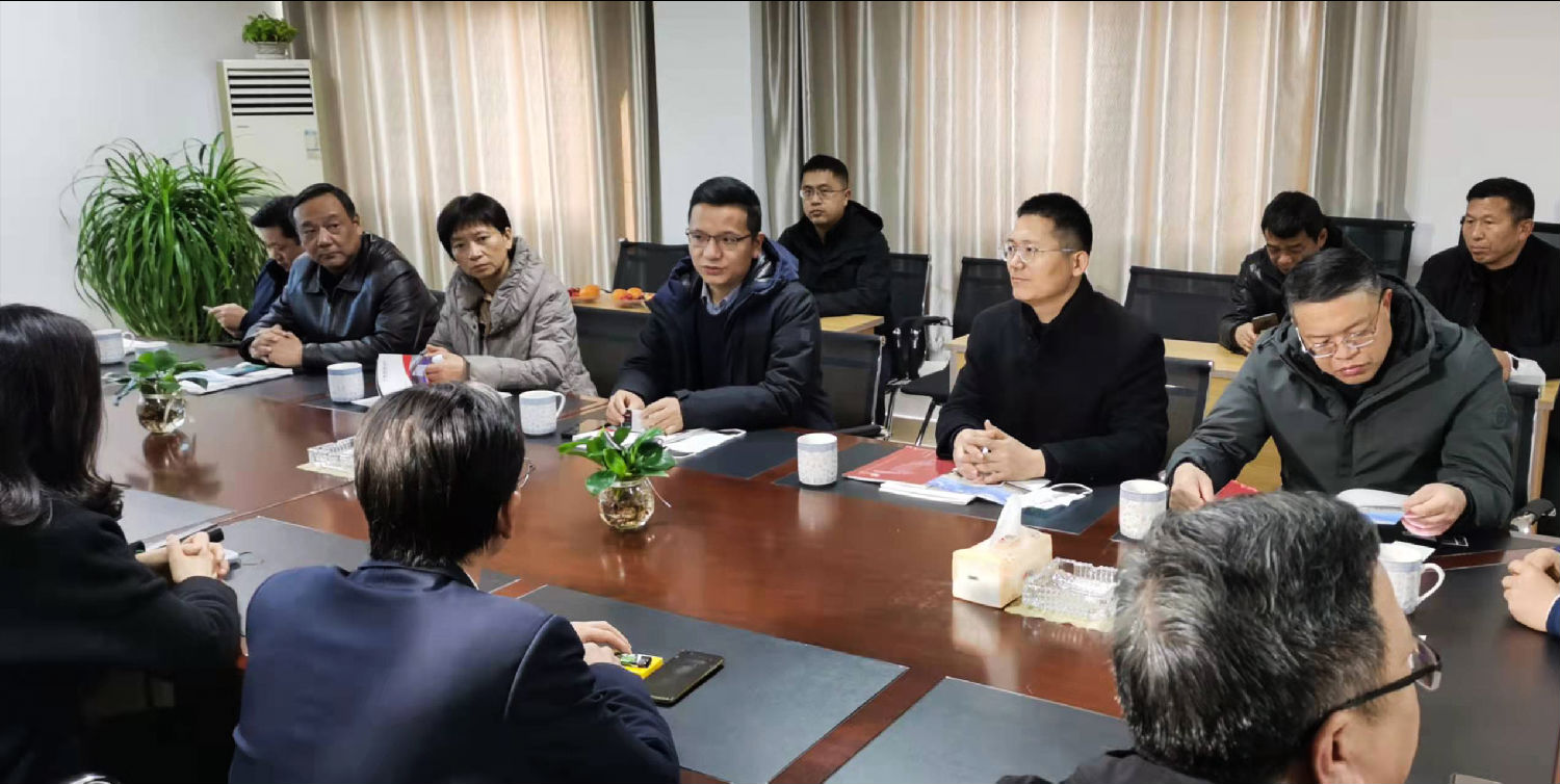 李县长谈论安全生产问题 李县长谈论安全生产问题