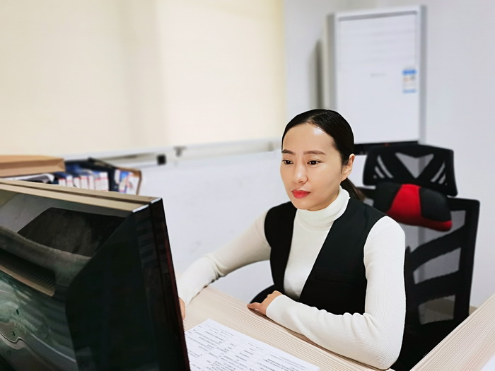 方圆圆.jpg 方圆圆.jpg