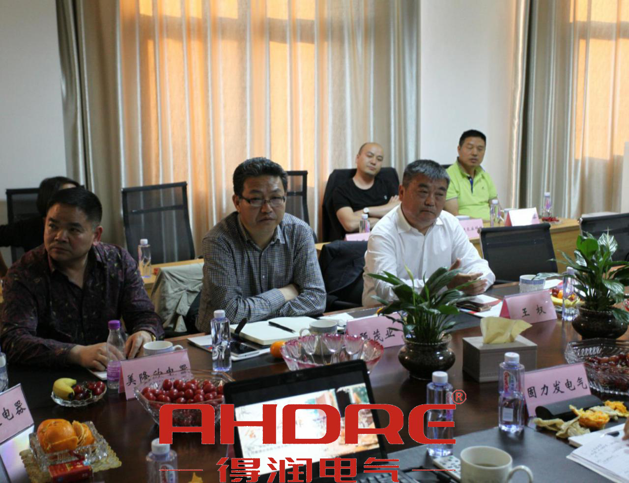 得润电气 配电柜生产厂家 咨询热线:4000551777 得润电气 配电柜生产厂家 咨询热线:4000551777