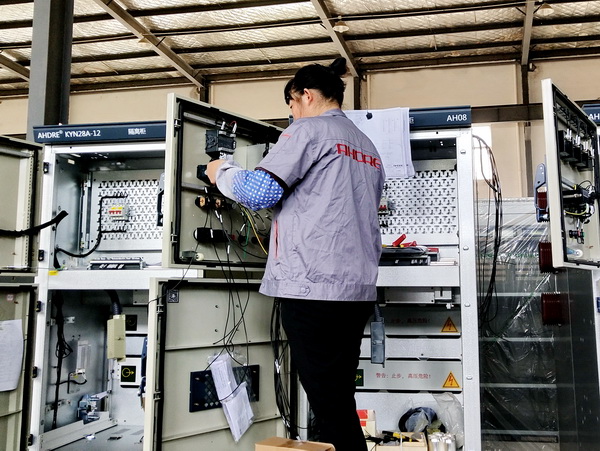 中置式开关柜生产图 中置式开关柜生产图